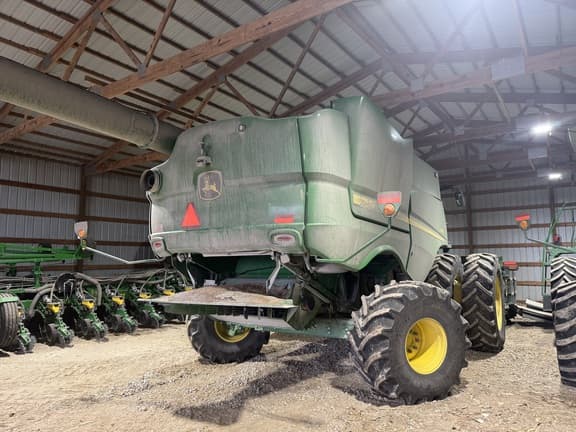 Image of John Deere S780 equipment image 2