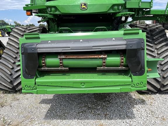 Image of John Deere S780 equipment image 1