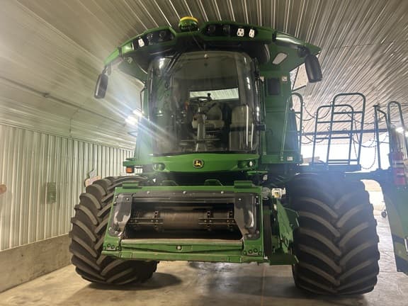 Image of John Deere S780 equipment image 4