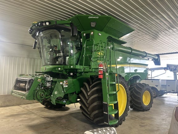 2023 John Deere S780 Equipment Image0