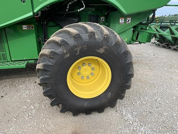 Image of John Deere S780 equipment image 4