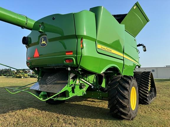 Image of John Deere S780 equipment image 3