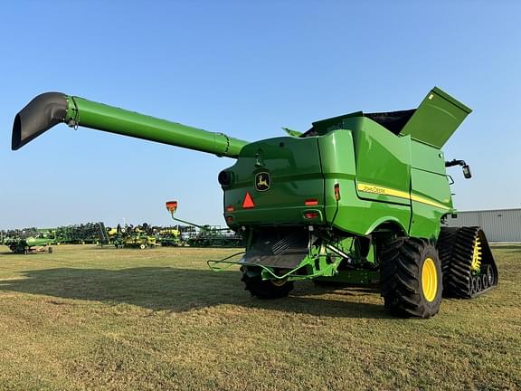 Image of John Deere S780 equipment image 4