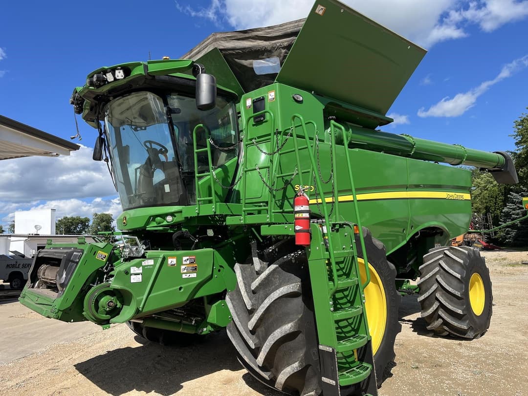 Image of John Deere S780 Primary image