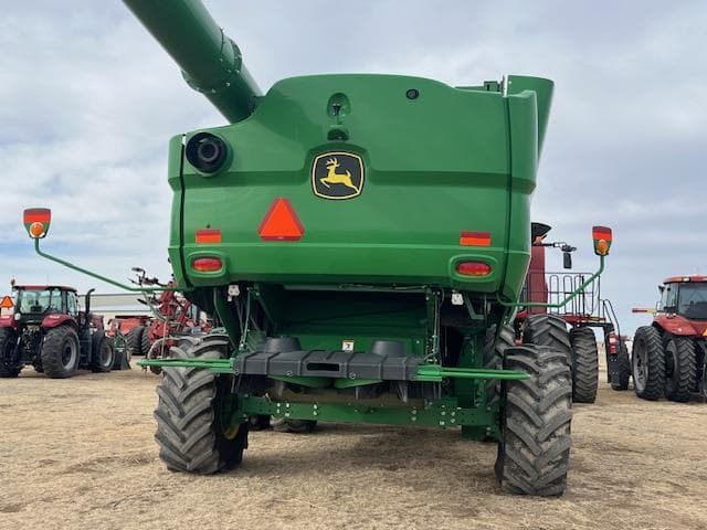 Image of John Deere S780 equipment image 2