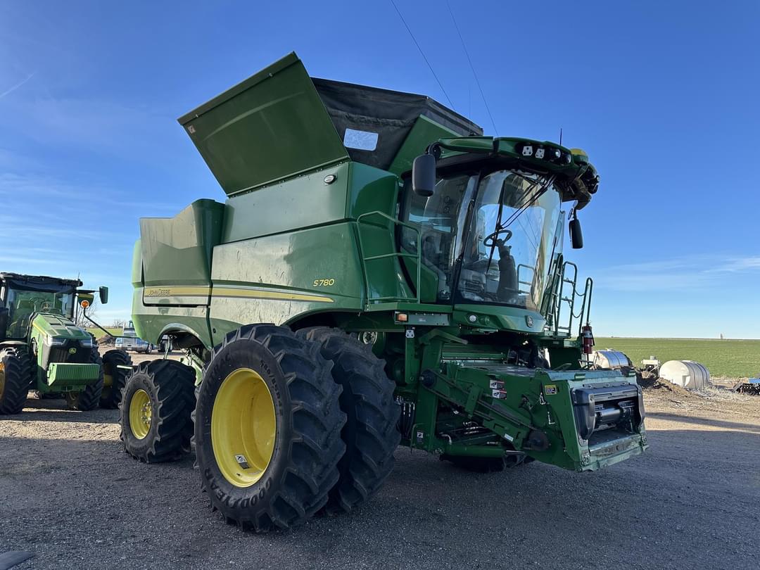 Image of John Deere S780 Image 0