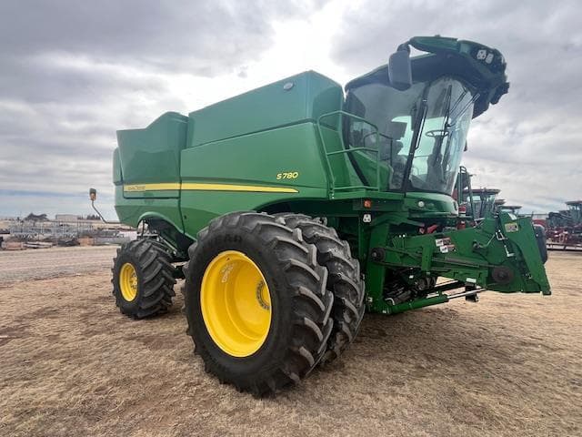 Image of John Deere S780 equipment image 1