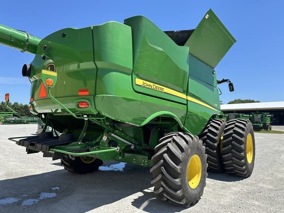 Image of John Deere S780 equipment image 3