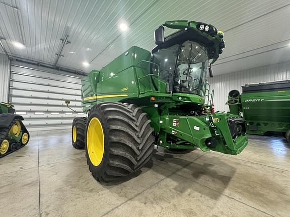 Image of John Deere S780 equipment image 2