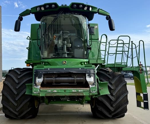 Image of John Deere S780 equipment image 2
