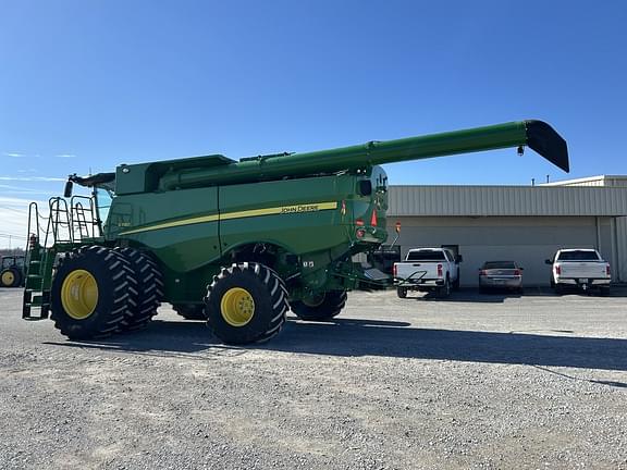 Image of John Deere S780 equipment image 4