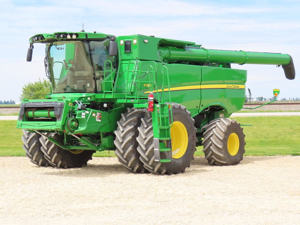 Main image John Deere S780
