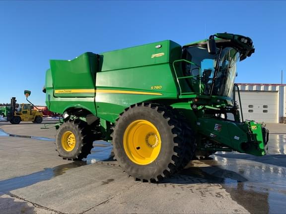 Image of John Deere S780 equipment image 3