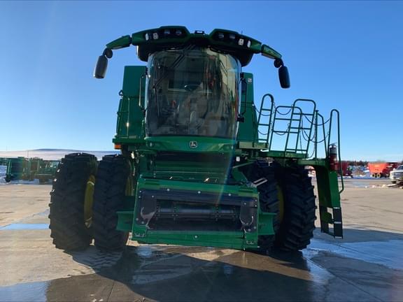 Image of John Deere S780 equipment image 2
