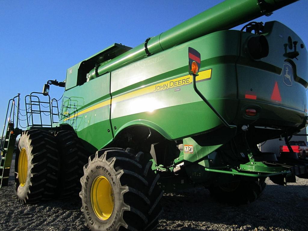 Image of John Deere S780 Primary image