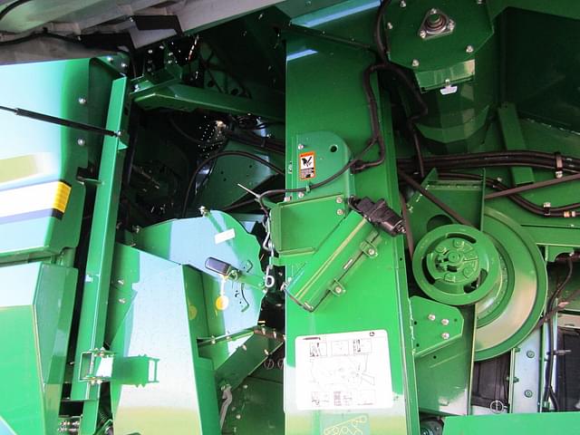 Image of John Deere S780 equipment image 2