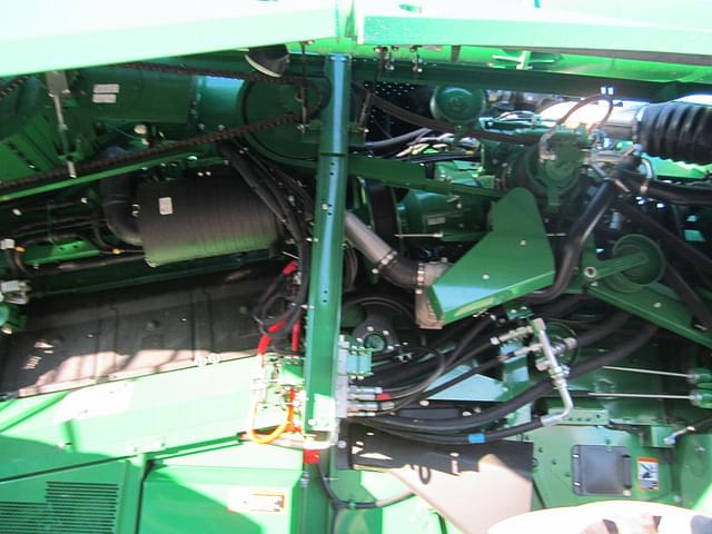 Image of John Deere S780 equipment image 4