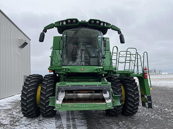 Image of John Deere S780 equipment image 1