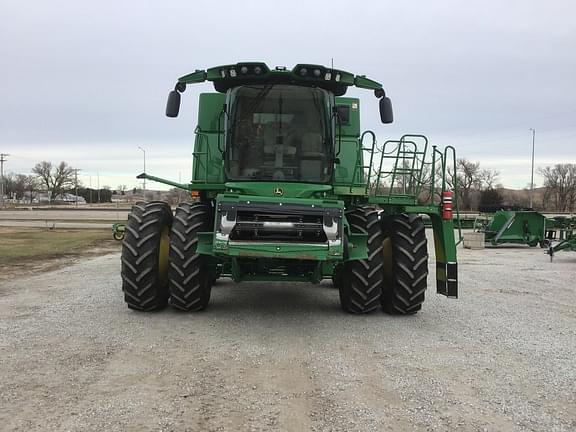 Image of John Deere S780 equipment image 1