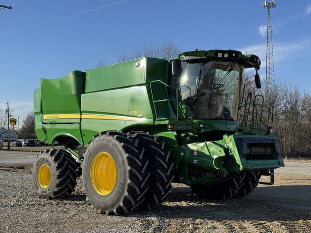 Image of John Deere S780 equipment image 1