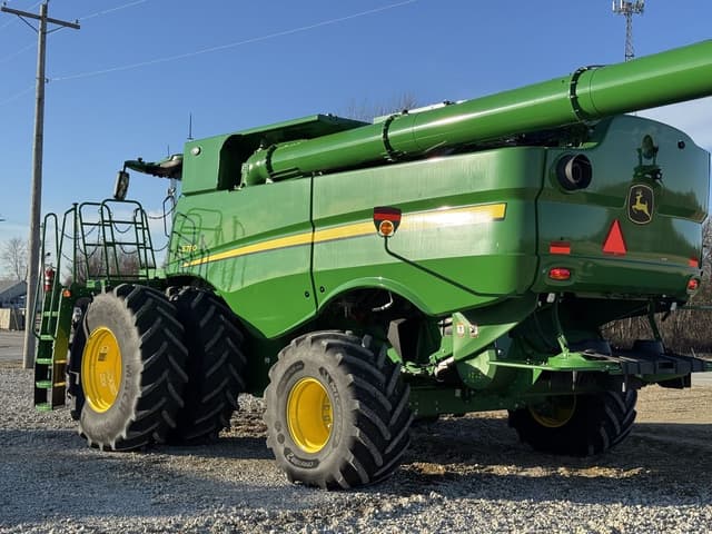 Image of John Deere S780 equipment image 4