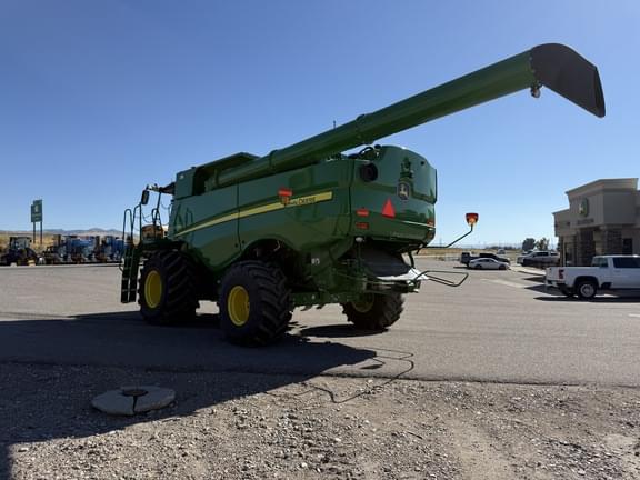 Image of John Deere S780 equipment image 2