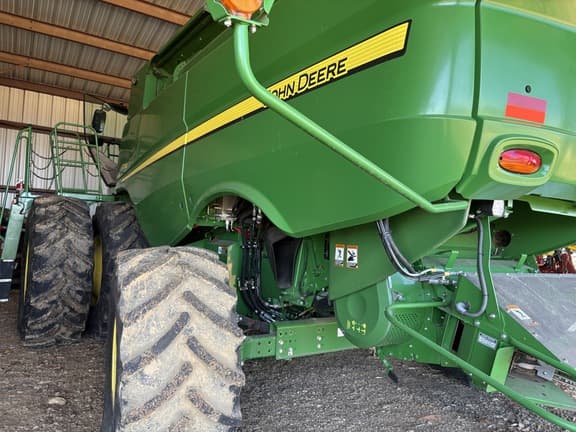 Image of John Deere S780 equipment image 2