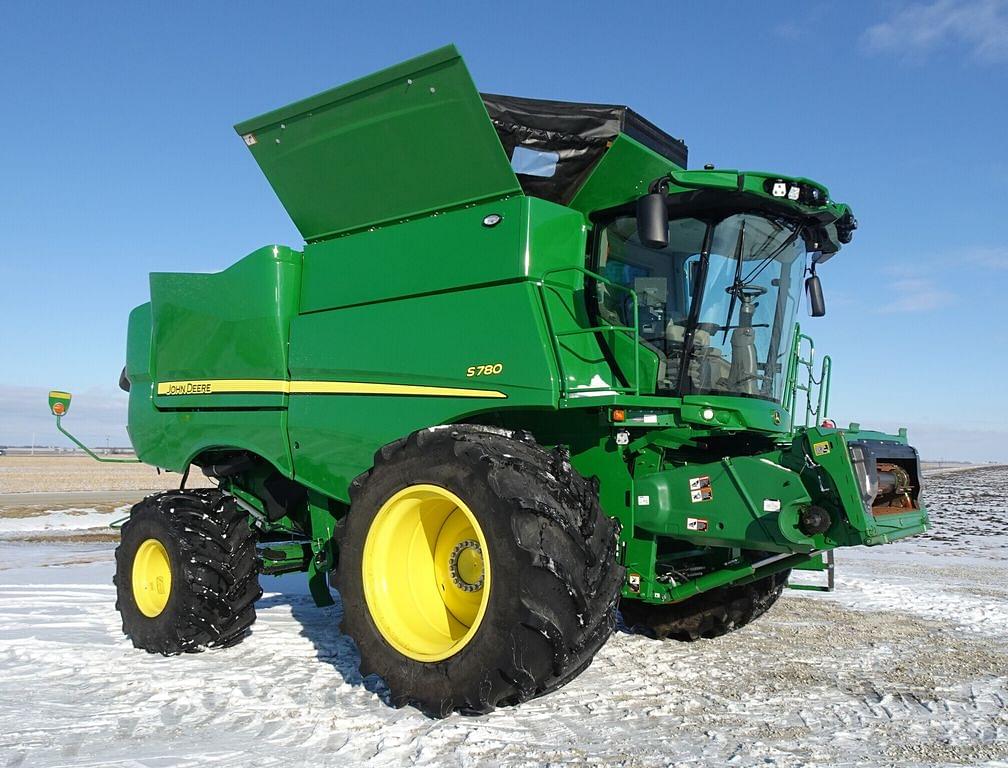 Image of John Deere S780 Primary image