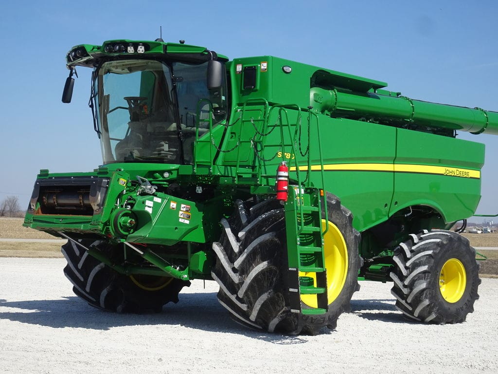 Main image John Deere S780