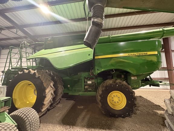 Image of John Deere S780 equipment image 2