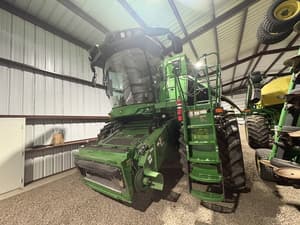 2023 John Deere S780 Image