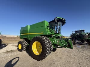 2023 John Deere S780 Image