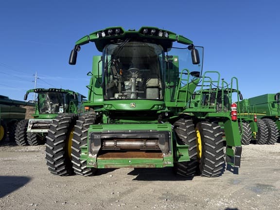 Image of John Deere S780 equipment image 3