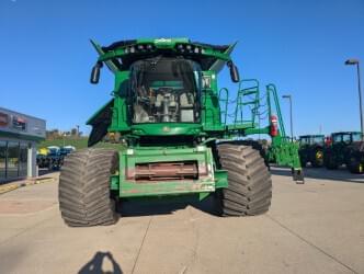 Image of John Deere S780 equipment image 4