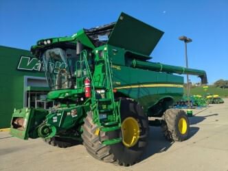 Main image John Deere S780