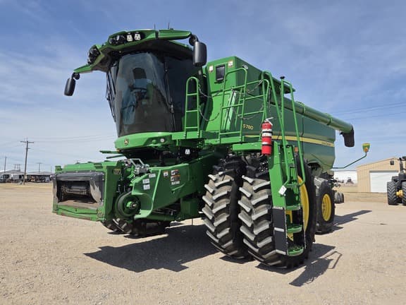 Image of John Deere S780 equipment image 3