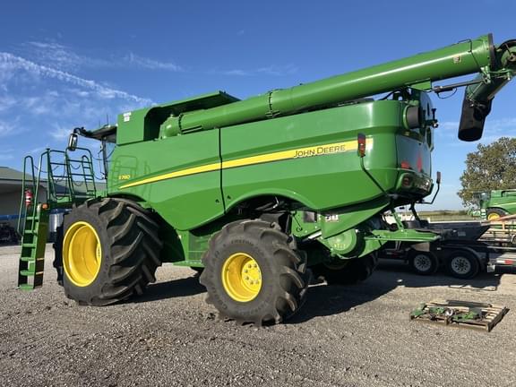 Image of John Deere S780 equipment image 1
