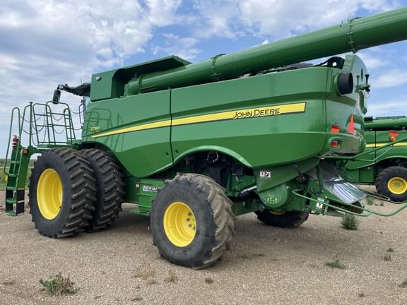Image of John Deere S780 equipment image 3