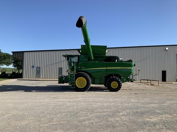 Image of John Deere S780 equipment image 1