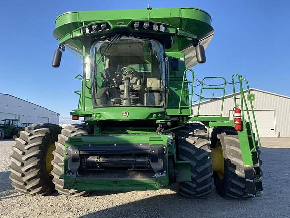 Image of John Deere S780 equipment image 3