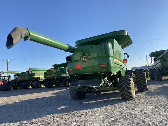 Image of John Deere S780 equipment image 4