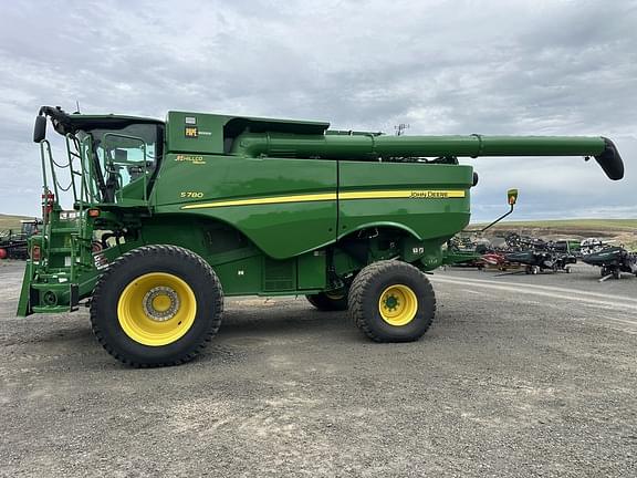 Image of John Deere S780 equipment image 1