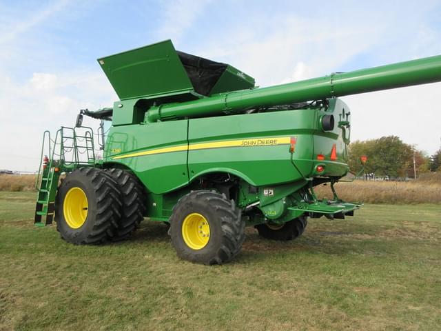 Image of John Deere S780 equipment image 2