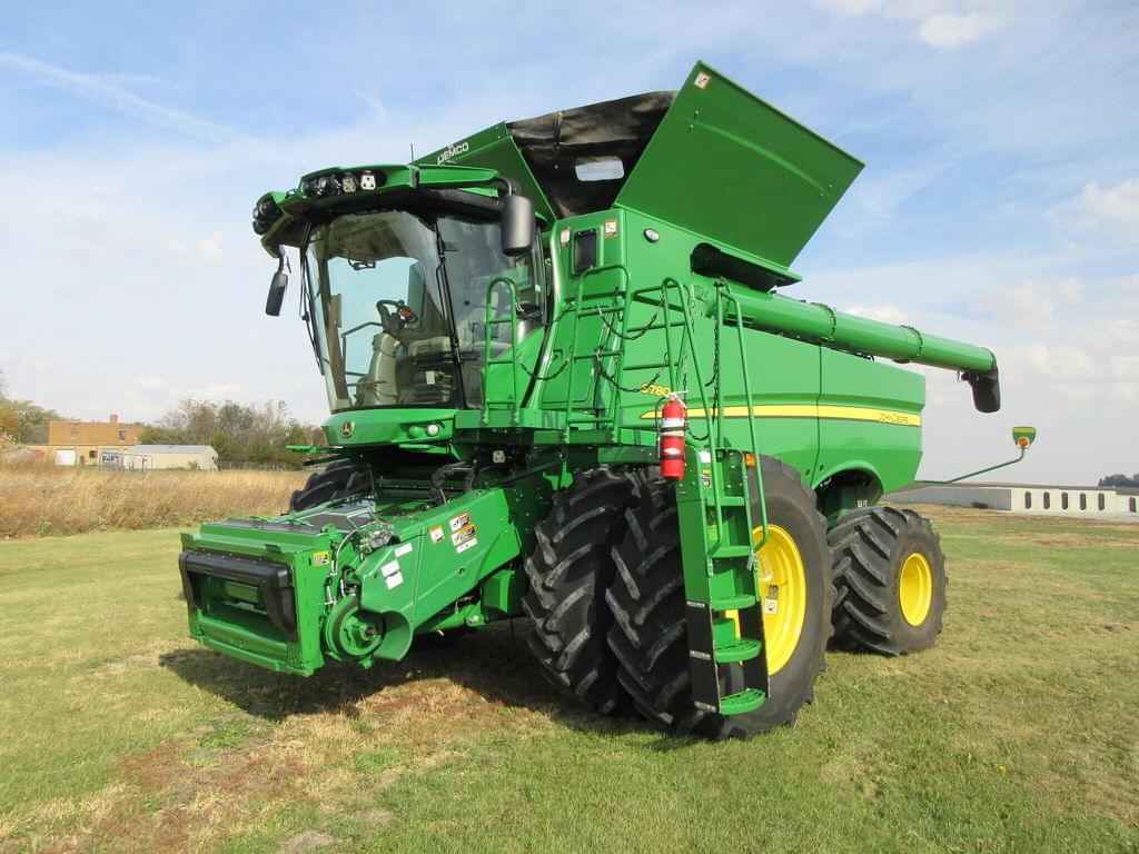 Image of John Deere S780 Primary image