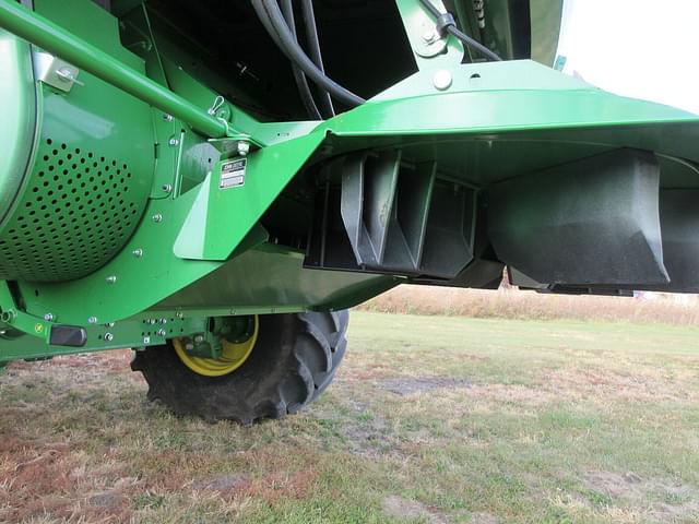 Image of John Deere S780 equipment image 3