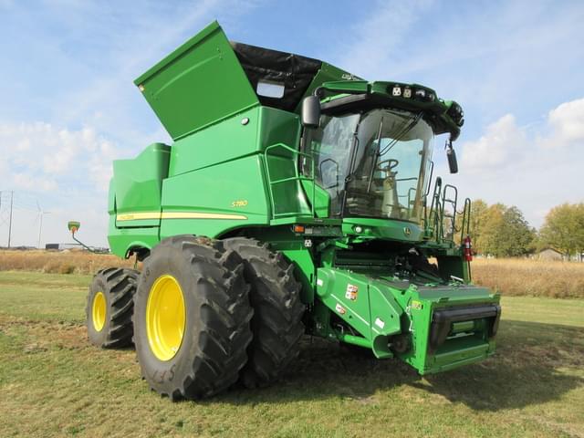 Image of John Deere S780 equipment image 3
