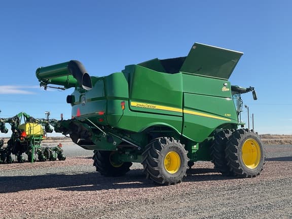 Image of John Deere S780 equipment image 1
