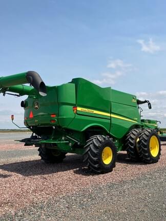 Image of John Deere S780 equipment image 3