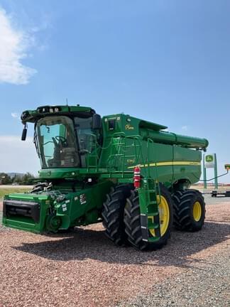Image of John Deere S780 equipment image 2
