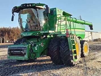 Main image John Deere S780